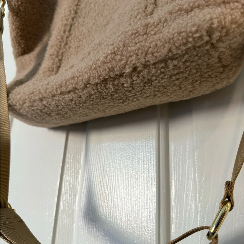 STONEY CLOVER LANE Cozy Teddy Tan Tote Bag! - Picture 4 of 7